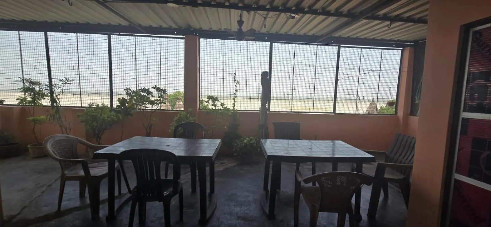 Shiva River View Guest House Варанаси Индия